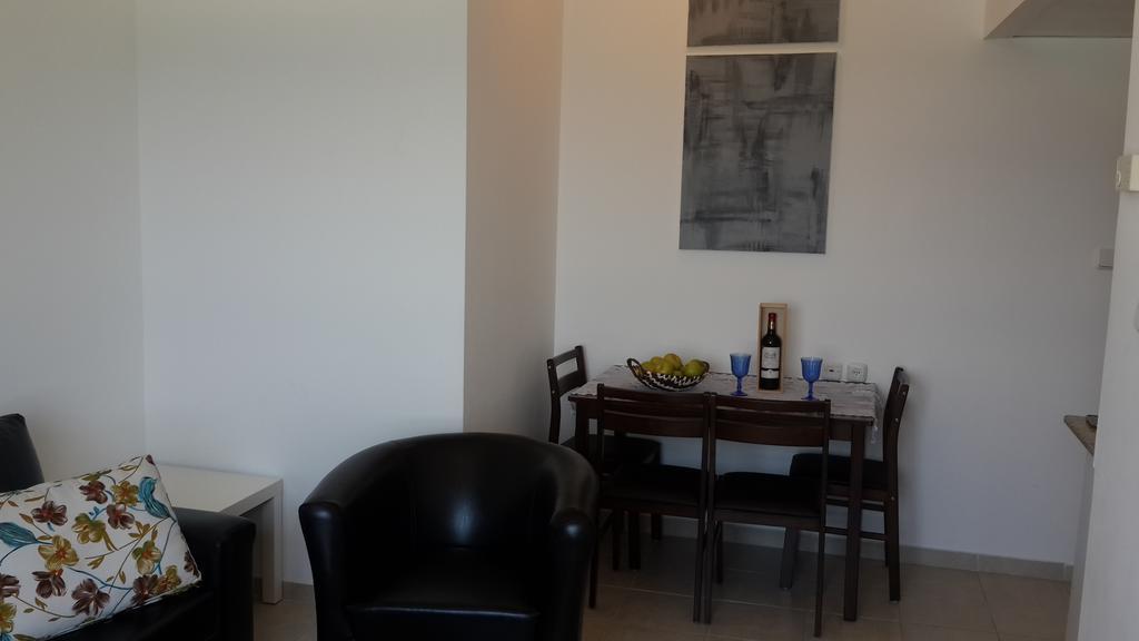 Tiberias Apartment Habitación foto